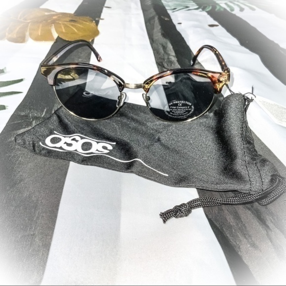 ASOS DESIGN RETRO STYLE FRAMES